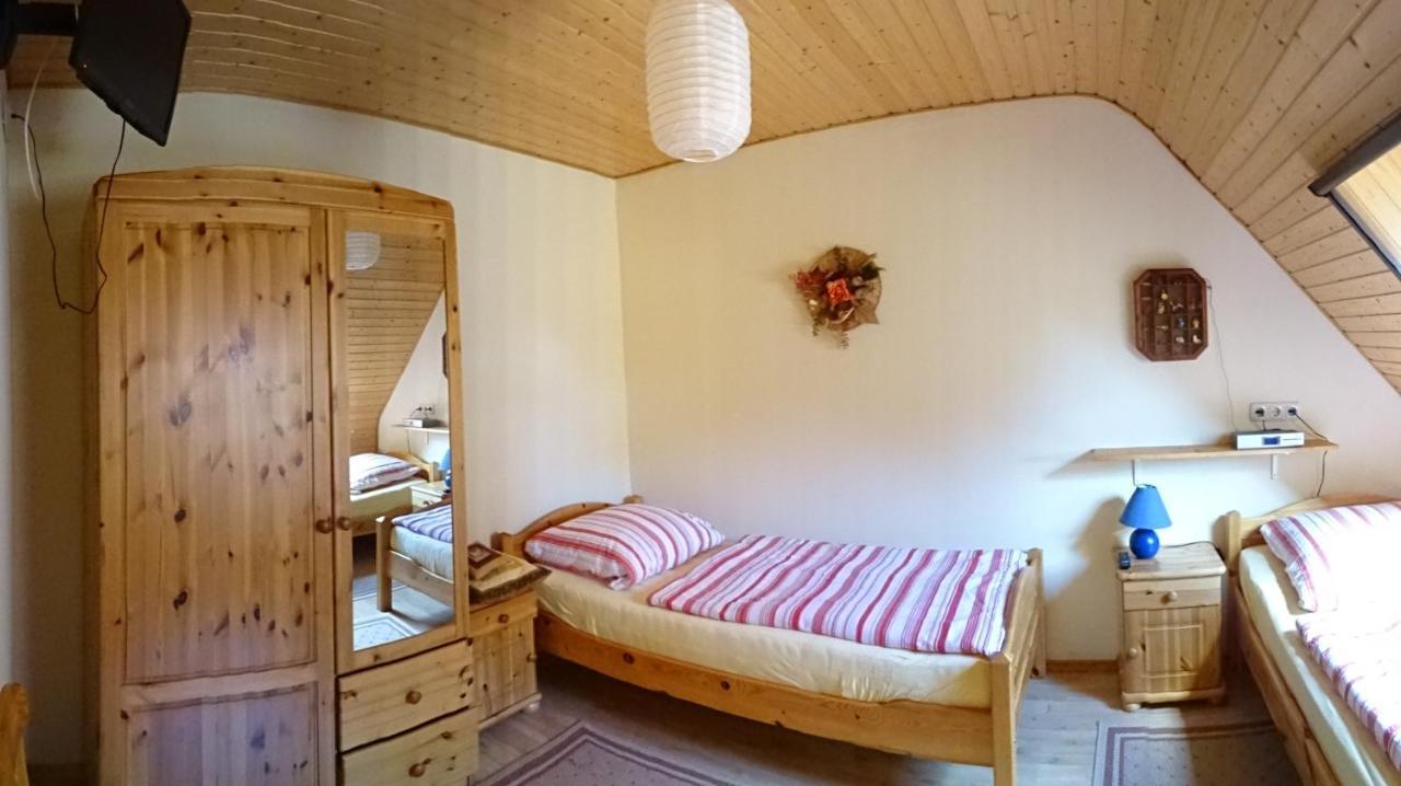 Ferienhaus Im Urigen Garten Bzw Eulenhaus Цингст Екстериор снимка