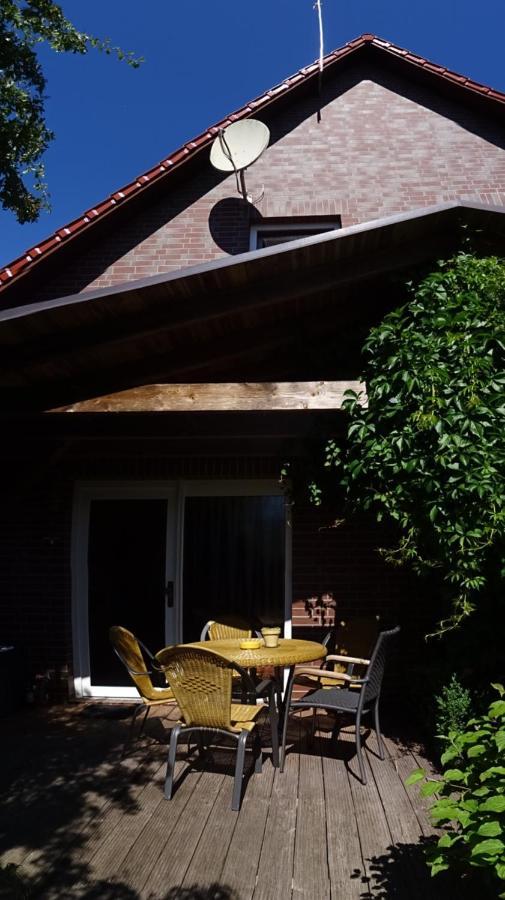 Ferienhaus Im Urigen Garten Bzw Eulenhaus Цингст Екстериор снимка